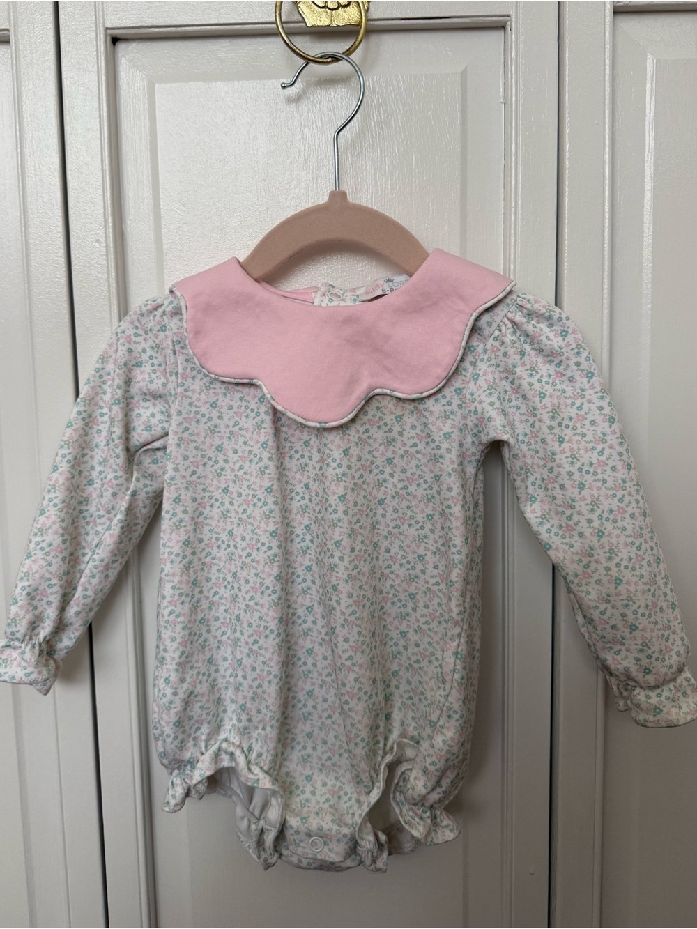 Baby Loren Floral print Long-Sleeve Romper with Pink Scalloped Collar